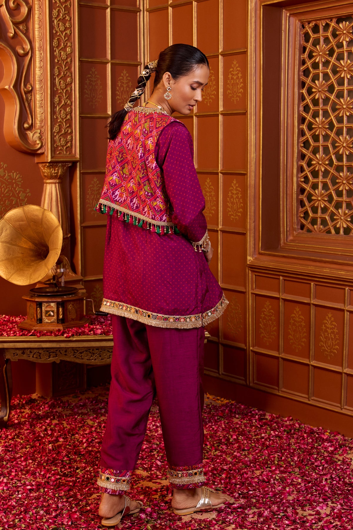 Patola Noor Set