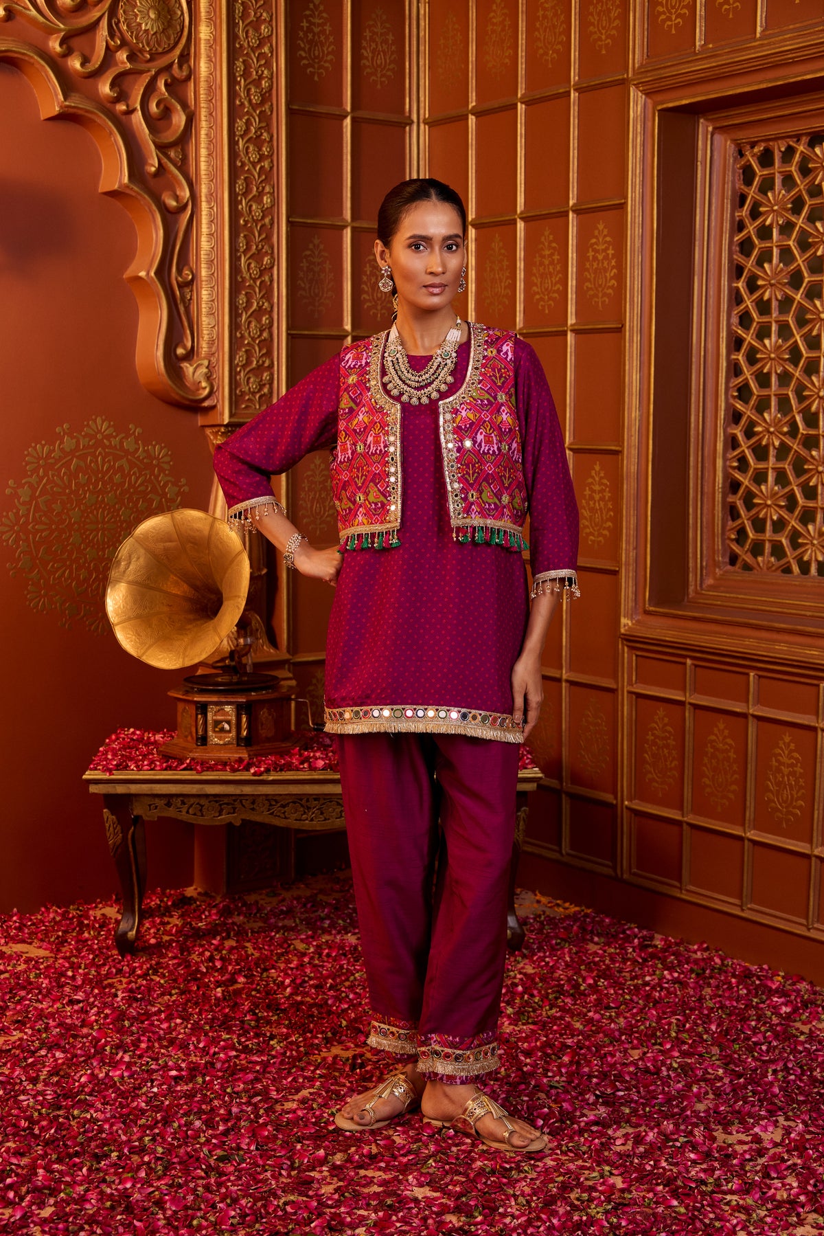Patola Noor Set